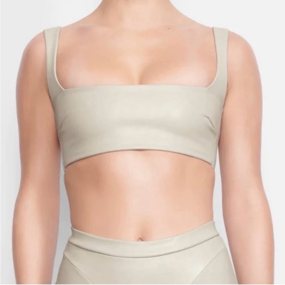 SKIMS Faux Leather Bralette in Shell (neutral / ecru) Size M